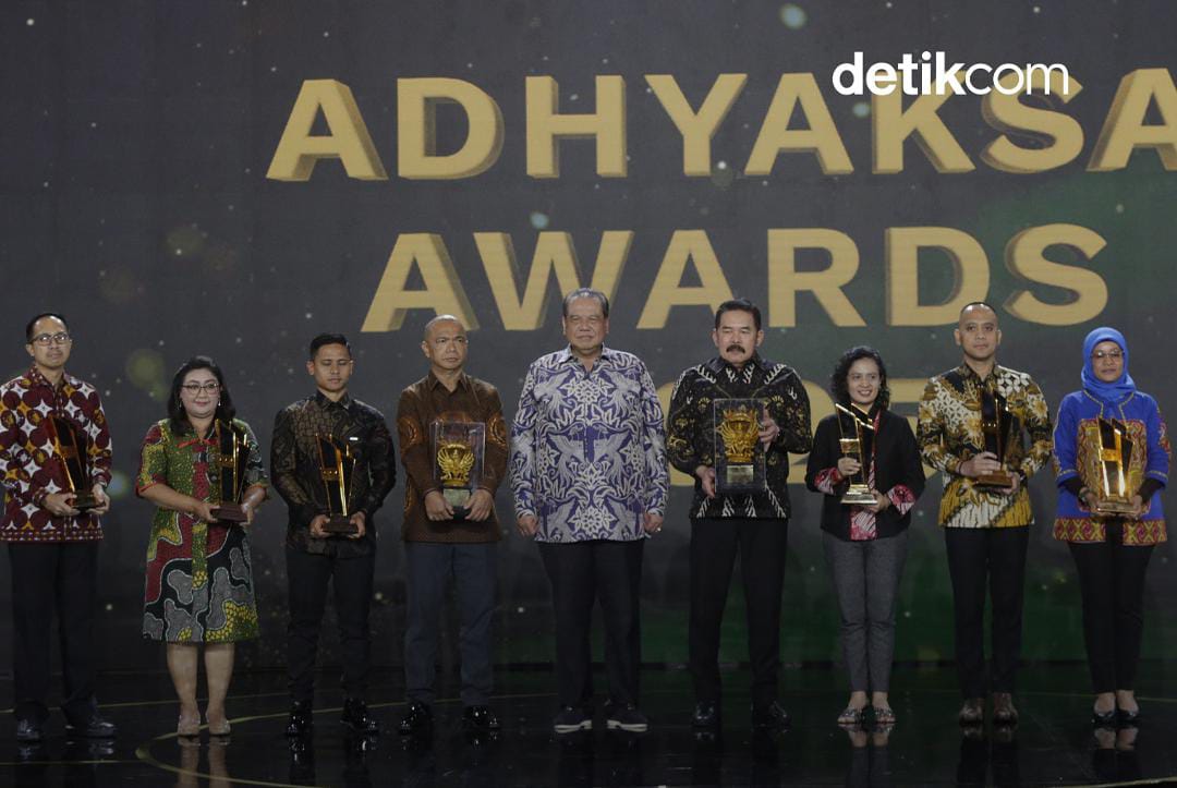 Jaksa Agung Muda Intelijen Prof. Dr. Reda Manthovani Raih Penghargaan Tertinggi Adhyaksa Awards 2025