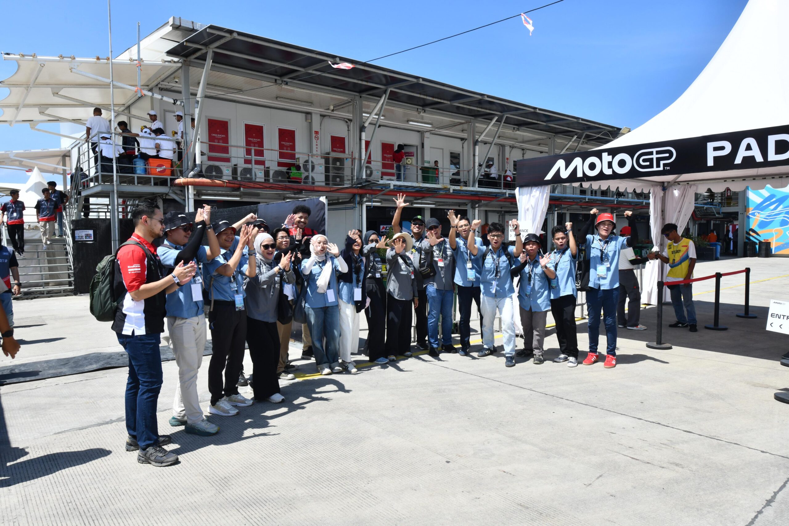 Mahasiswa Berprestasi PGTC Pertamina Rasakan Pengalaman Berharga Menyaksikan MotoGP Mandalika