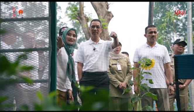 Pj Gubernur DKI Lakukan Penanaman Pohon di Taman Interaksi Kelurahan Duren Sawit