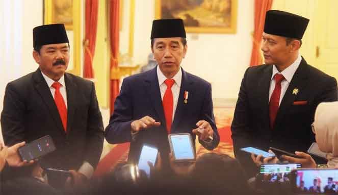 Presiden Jokowi Lantik Hadi Tjahjanto dan AHY Jadi Menteri